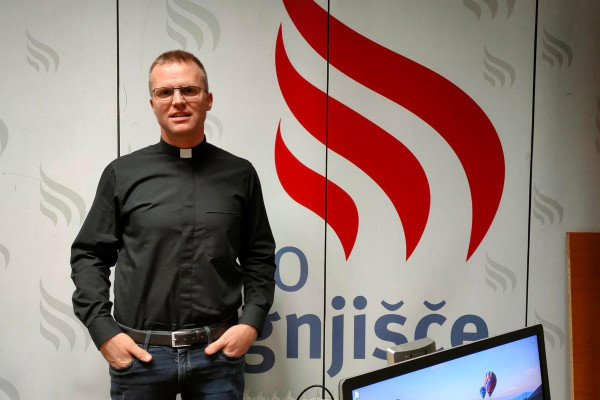 Vesel je, da je vzgoja v njihovih vrtcih “varna”